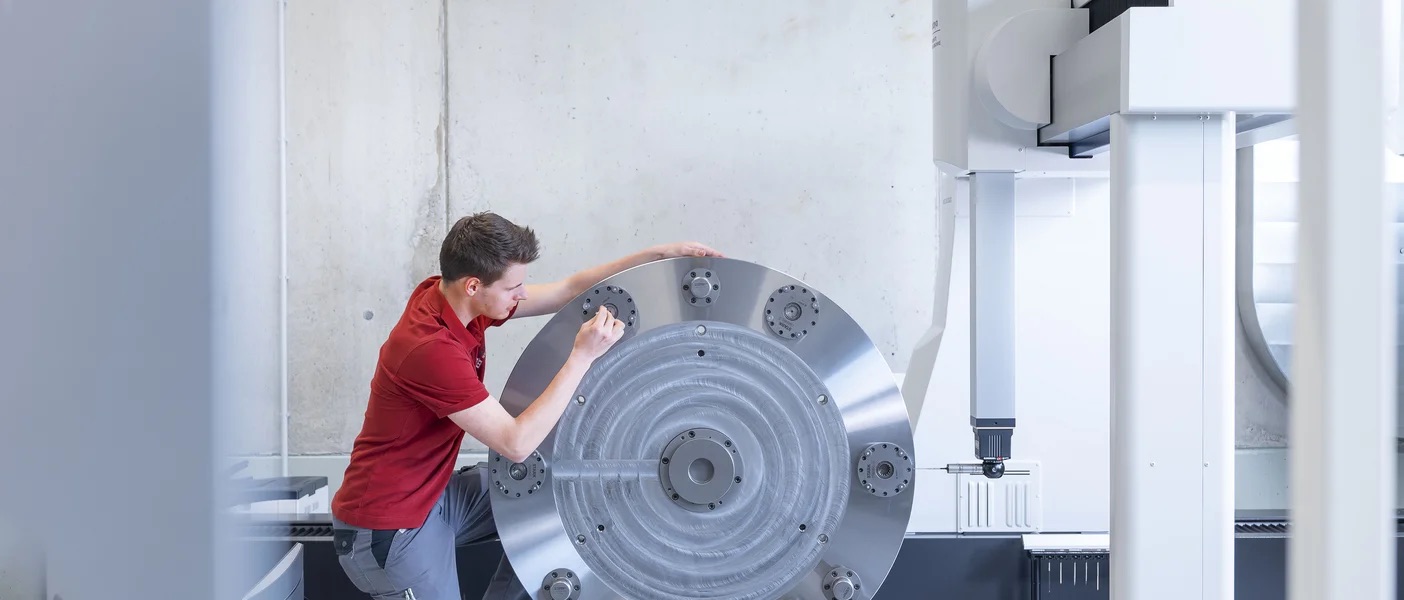 Vpenjanje na ničelno točko kot ključ do večje produktivnosti v CNC proizvodnji